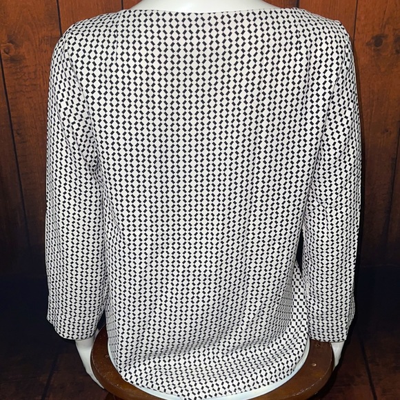 Dalia Collection - Picture 3 of 4